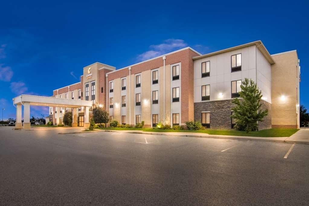 Comfort Suites Rensselaer Near Fair Oaks Экстерьер фото